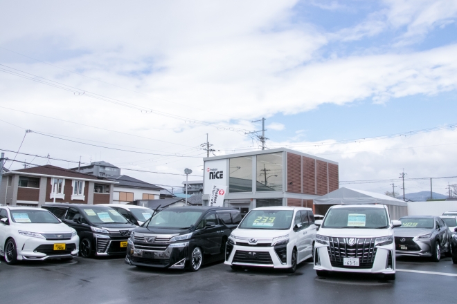 茨木 吹田で新車 未使用車 中古車のミニバン専門店 ミニバンが格安30万円から